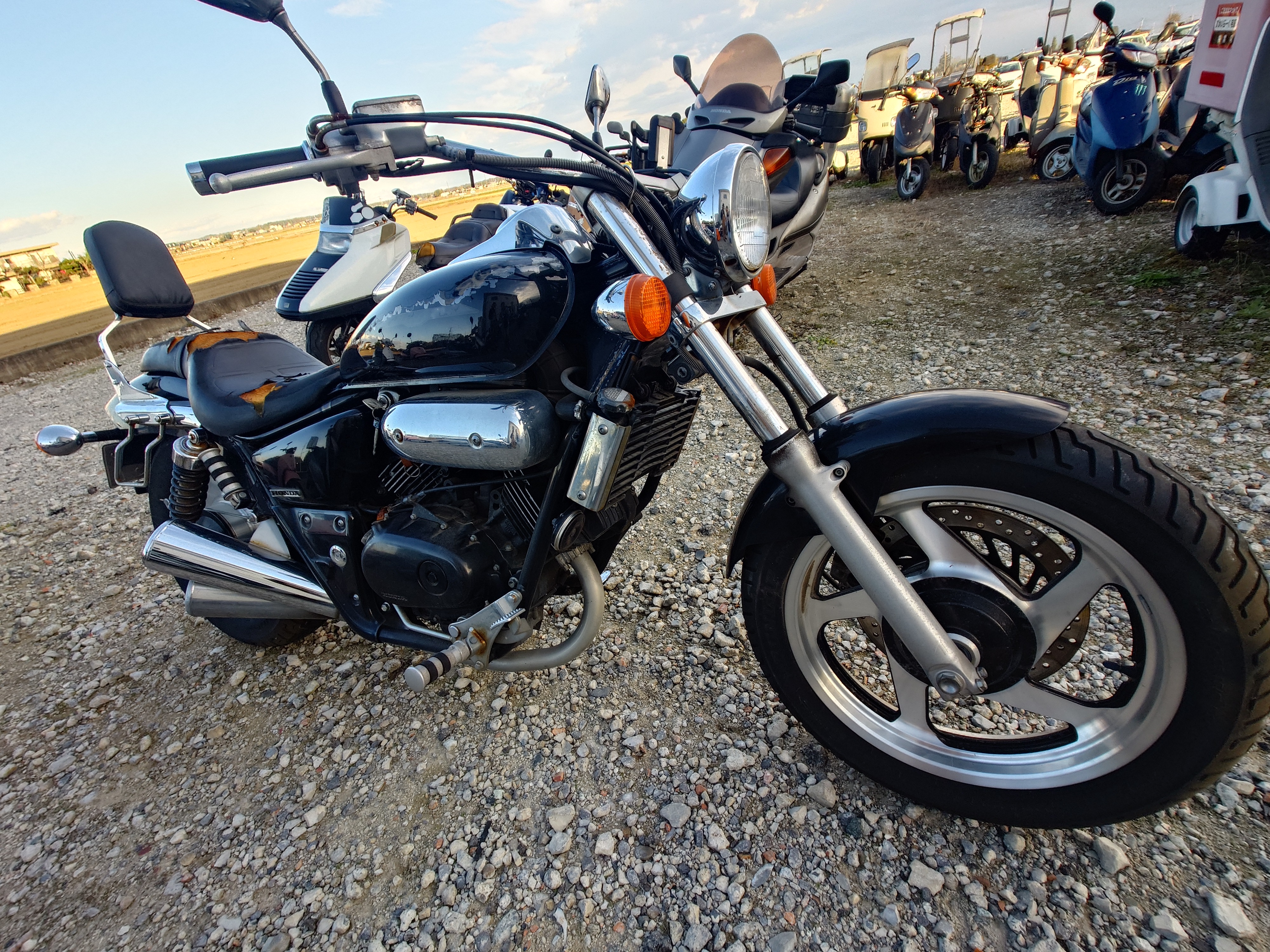 茨城県の龍ヶ崎よりホンダのマグナ250を無料でお引き取り致しました。